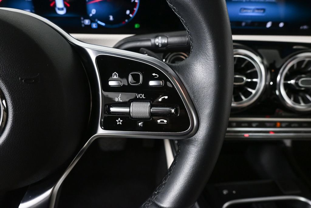 Used 2023 Mercedes-Benz CLA 250 image 11