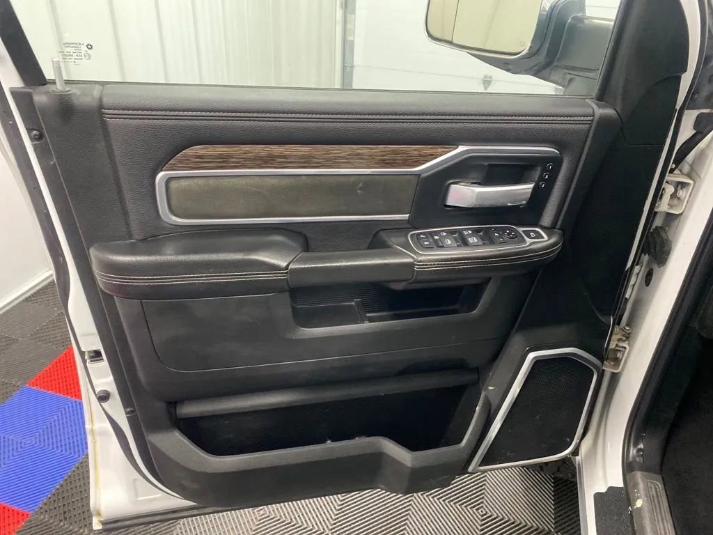 Used 2020 RAM 3500 Laramie image 17