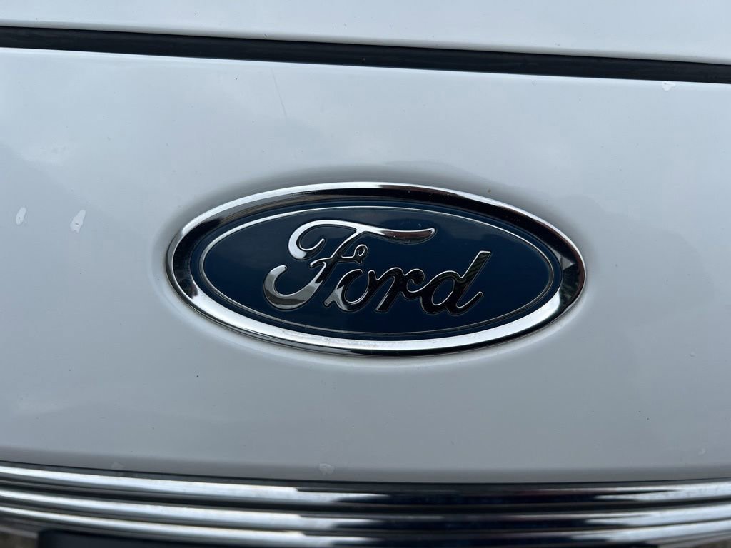 Used 2015 Ford Fiesta SE FWD image 29
