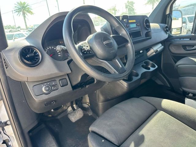 Used 2020 Freightliner Sprinter 2500 image 17