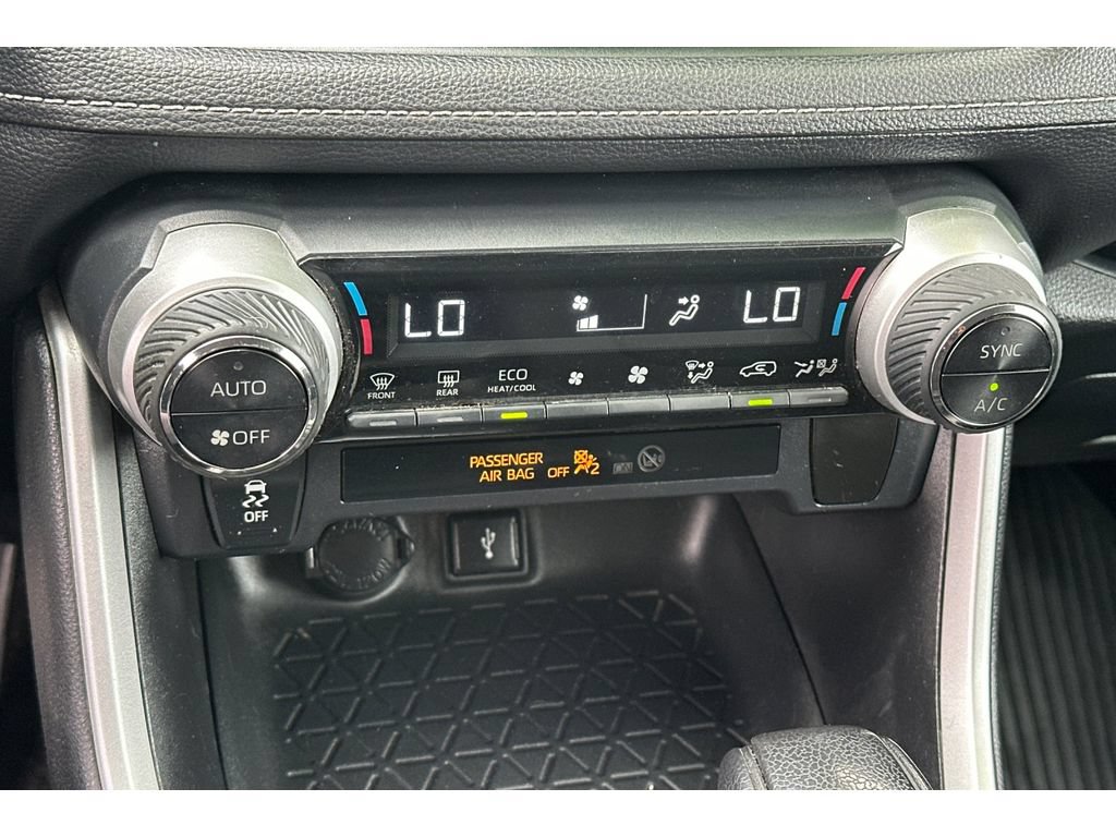 Certified 2020 Toyota RAV4 LE AWD/4WD image 23