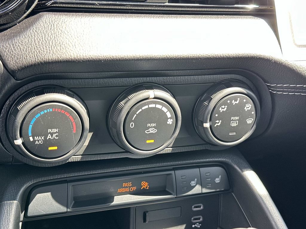 New 2026 MAZDA MX-5 Miata Club w/ Interior Package RWD image 11