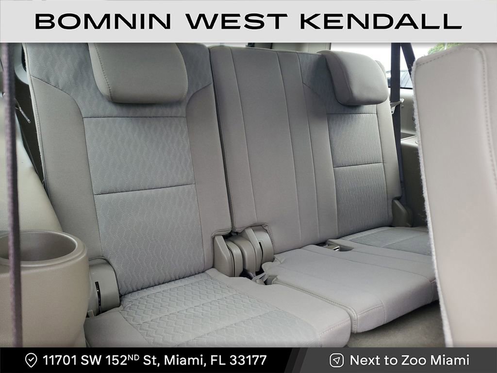 Used 2018 Chevrolet Suburban LS image 29