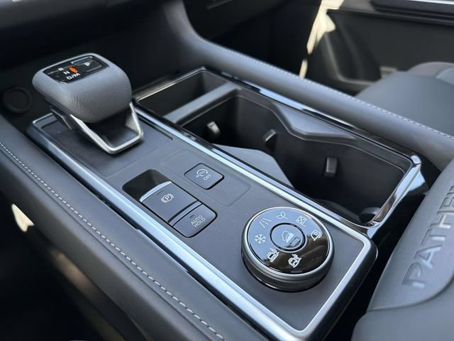 New 2026 Nissan Pathfinder SL AWD/4WD image 21