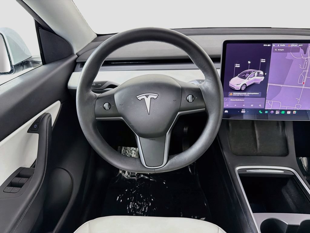 Used 2021 Tesla Model Y Long Range AWD/4WD image 24