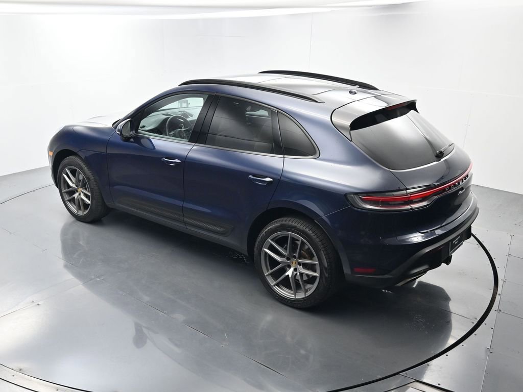 Certified 2023 Porsche Macan Turbo AWD/4WD image 33