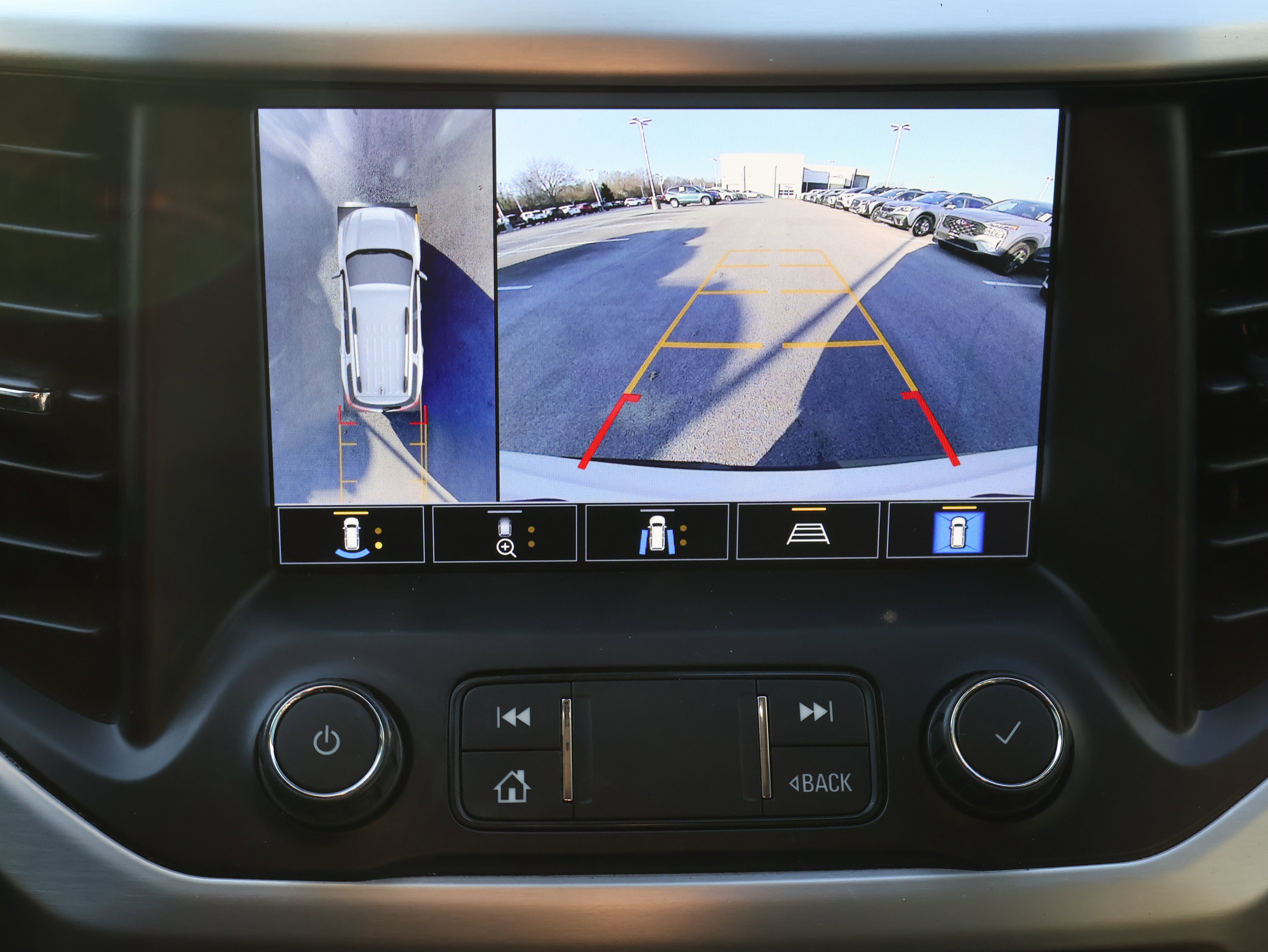 Used 2021 GMC Acadia SLT w/ Premium Package image 29