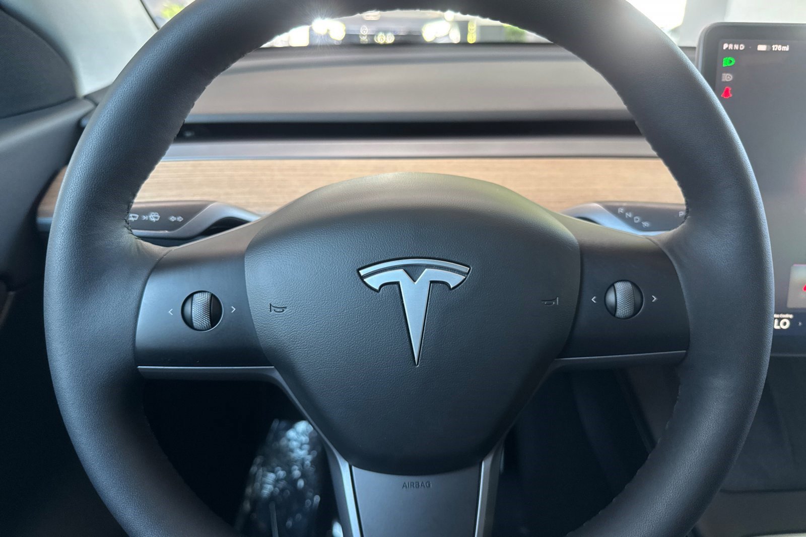 Used 2022 Tesla Model Y Performance AWD/4WD image 16