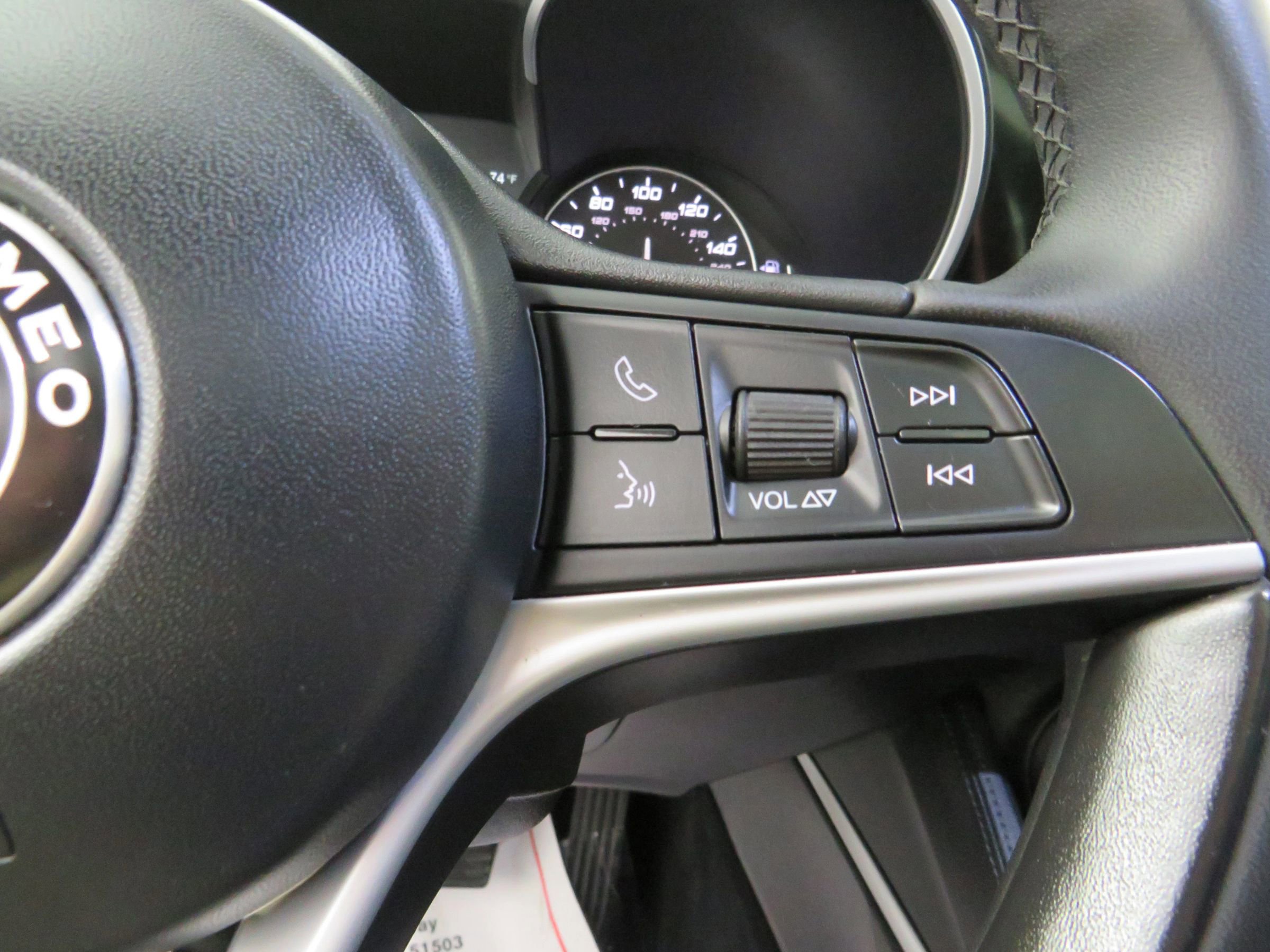 Used 2018 Alfa Romeo Stelvio Ti image 17