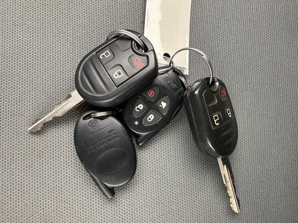 Used 2015 Ford F250 XL w/ Power Equipment Group image 6