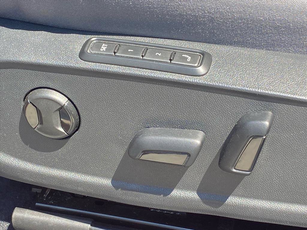 Used 2023 Volkswagen ID.4 Pro S Plus image 12