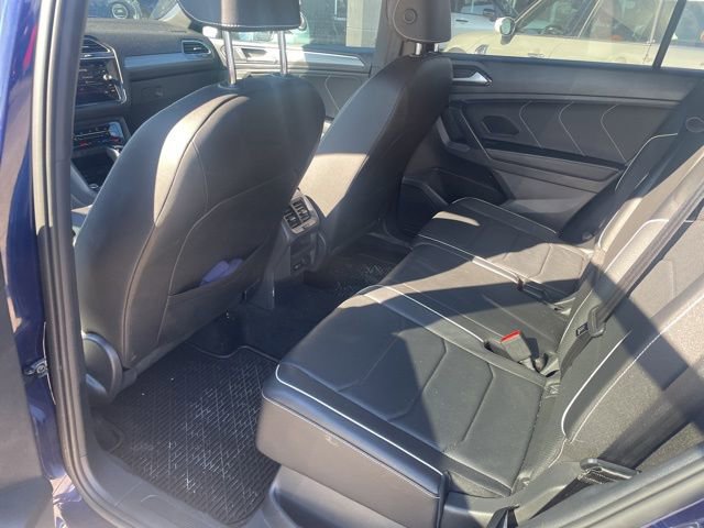Used 2022 Volkswagen Tiguan SEL R-Line image 15