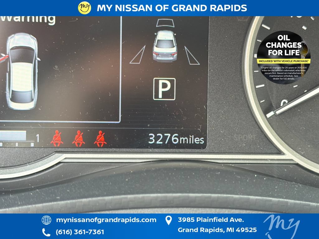 Used 2025 Nissan Versa SV w/ Trunk Package FWD image 20