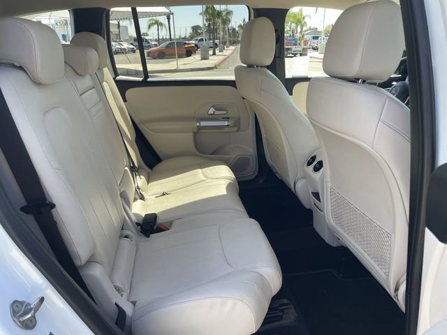 Used 2022 Mercedes-Benz GLB 250 w/ Premium Package Lite image 26
