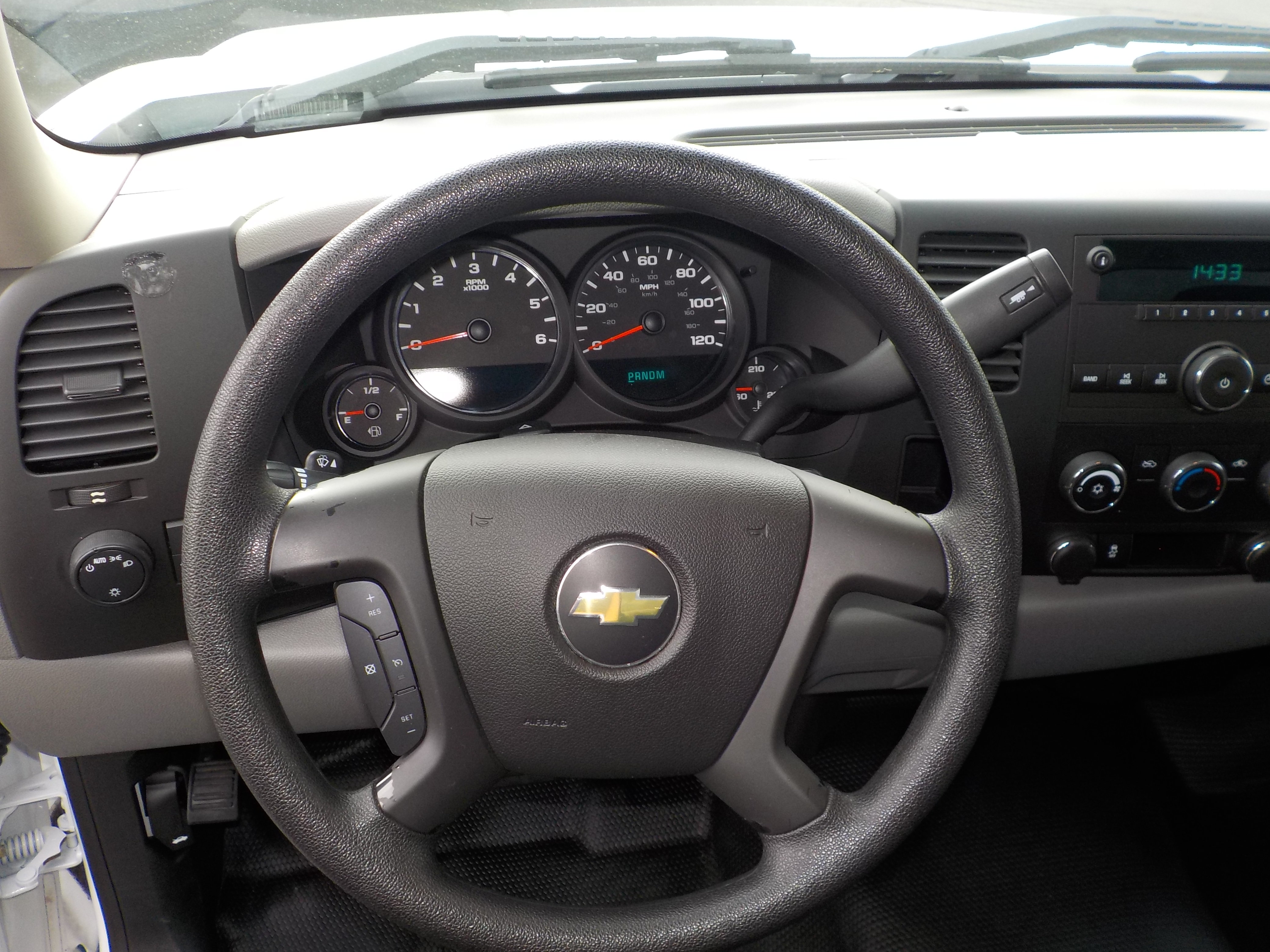 Used 2013 Chevrolet Silverado 1500 W/T RWD image 17