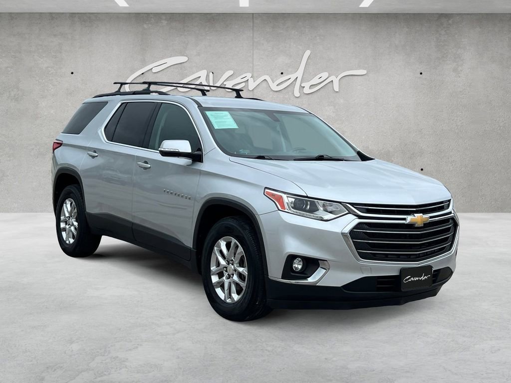 Used 2020 Chevrolet Traverse LT FWD image 2