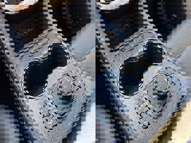 Used 2023 GMC Acadia SLT image 34