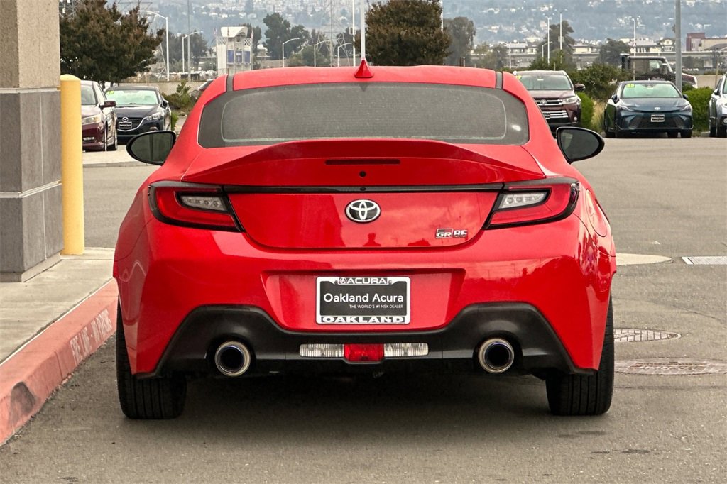 Used 2022 Toyota GR86 Premium image 5