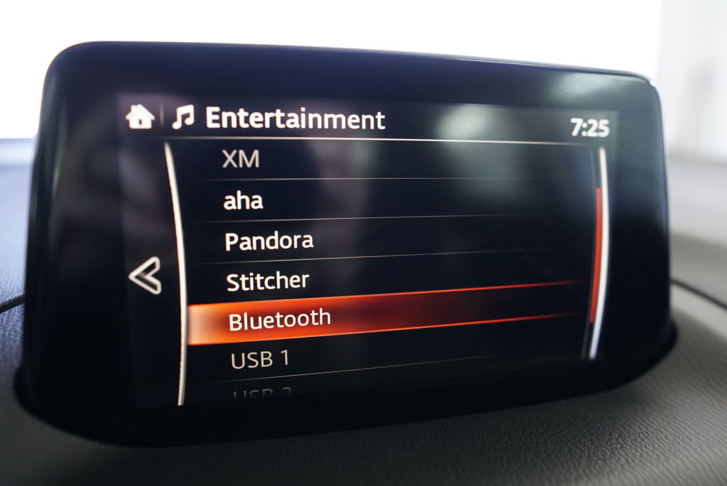 Used 2017 MAZDA MAZDA3 Sport FWD image 29