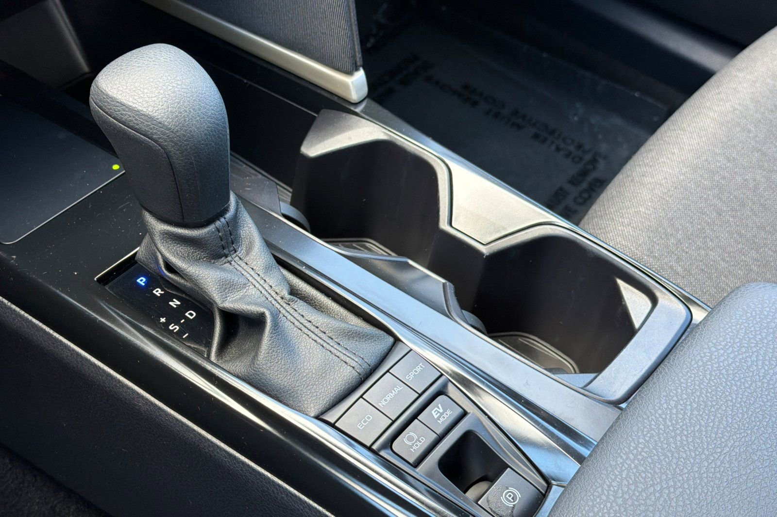 Used 2025 Toyota Camry LE image 17