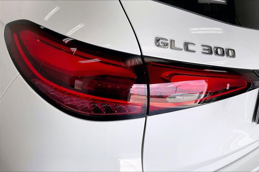 Used 2026 Mercedes-Benz GLC 300 image 28