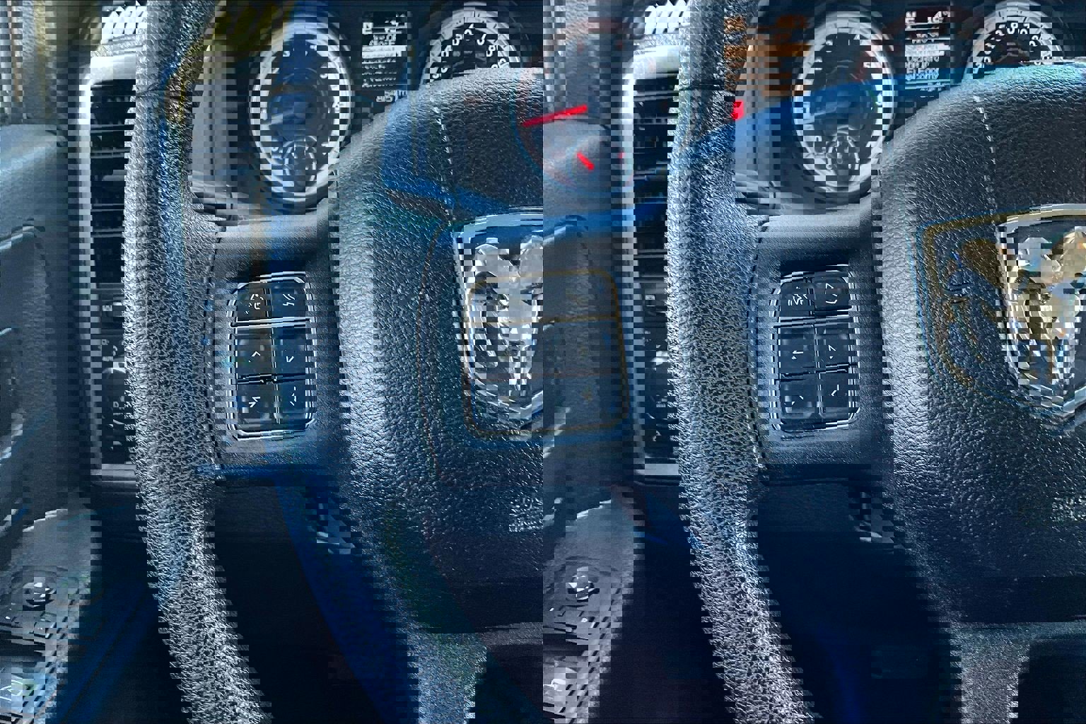 Used 2014 RAM 1500 Express image 24