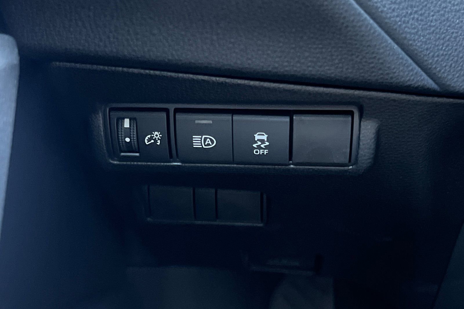 New 2026 Toyota Corolla Cross LE image 30