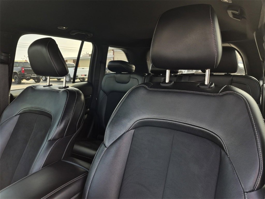 Used 2023 Jeep Grand Cherokee Altitude image 29