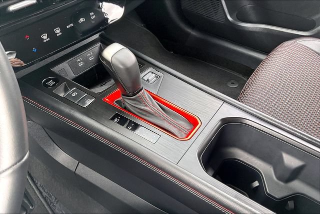 Certified 2025 Nissan Kicks SR AWD/4WD image 17