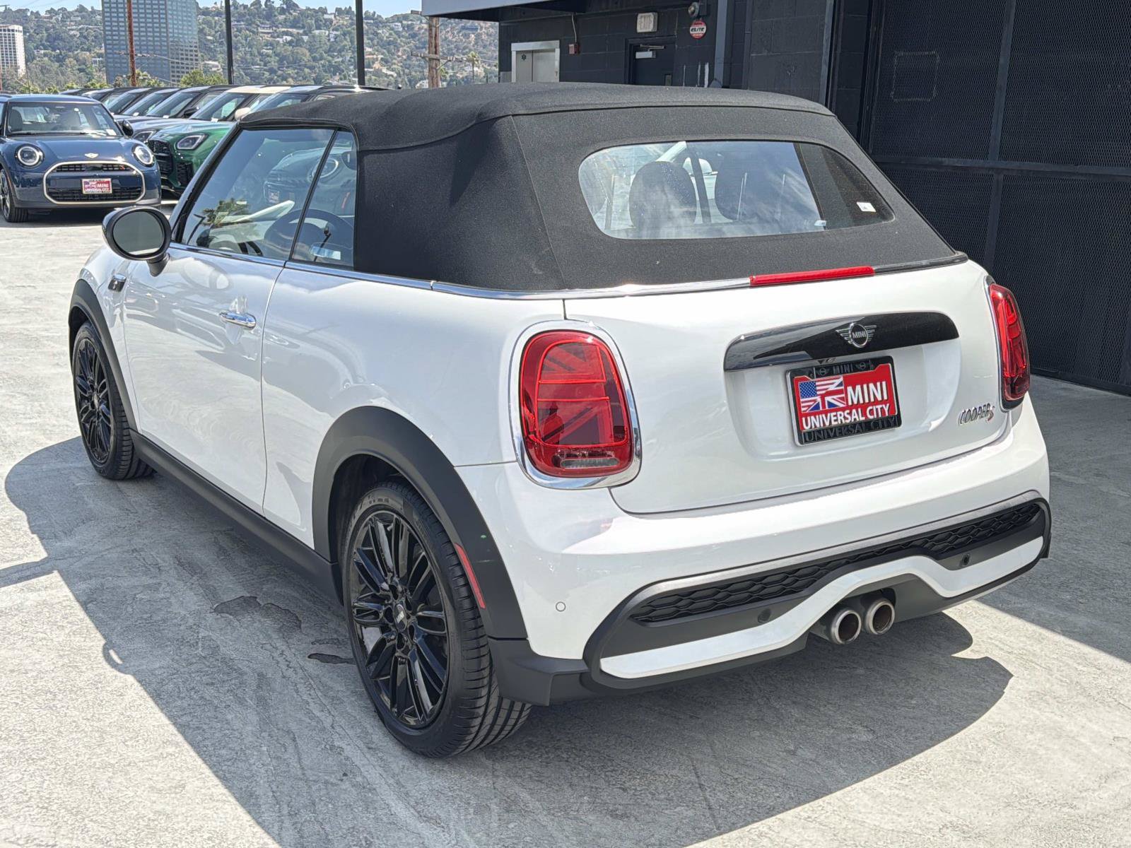 Used 2023 MINI Cooper S FWD image 3