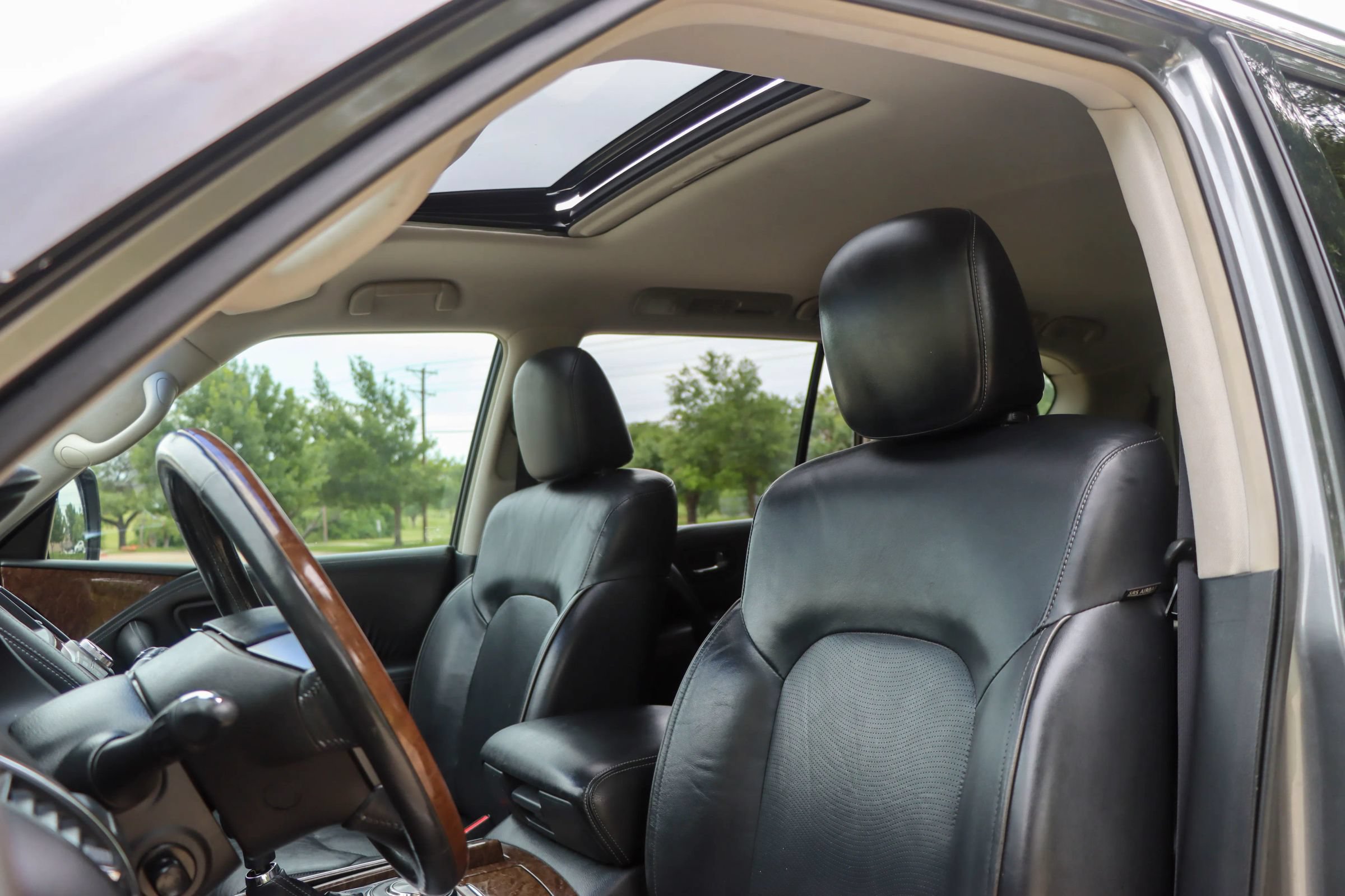 Used 2016 INFINITI QX80 2WD image 15