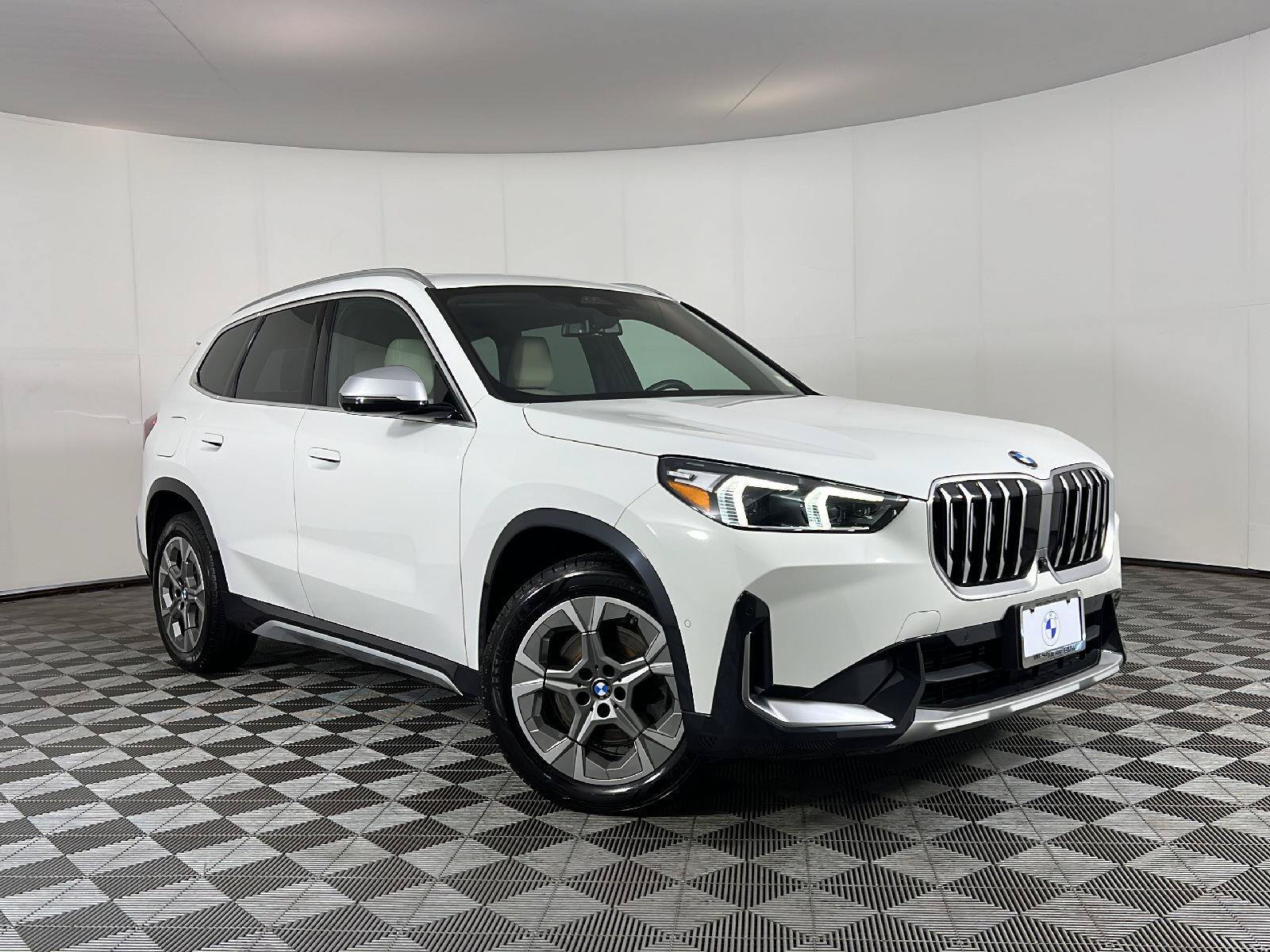 Used 2023 BMW X1 xDrive28i w/ Premium Package AWD/4WD image 25
