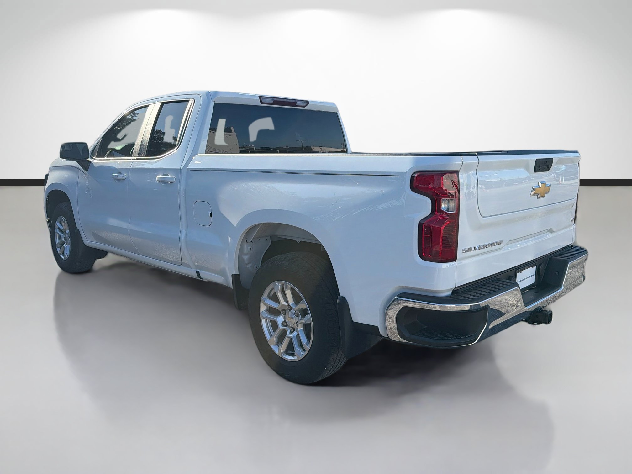 Used 2023 Chevrolet Silverado 1500 LT RWD image 5