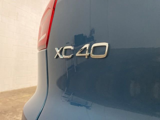 Used 2025 Volvo XC40 B5 Plus AWD/4WD image 99