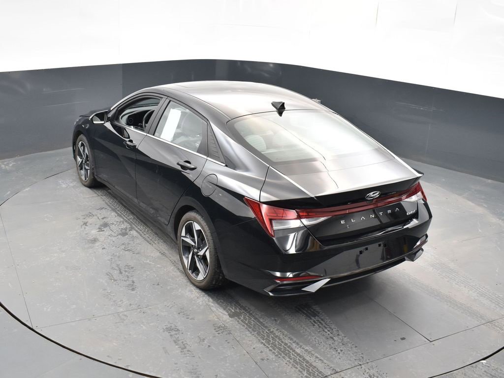 Used 2022 Hyundai Elantra Limited image 35