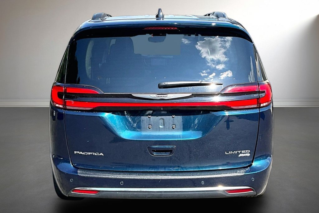 Used 2023 Chrysler Pacifica Limited w/ Uconnect Theater Family Group AWD/4WD image 6