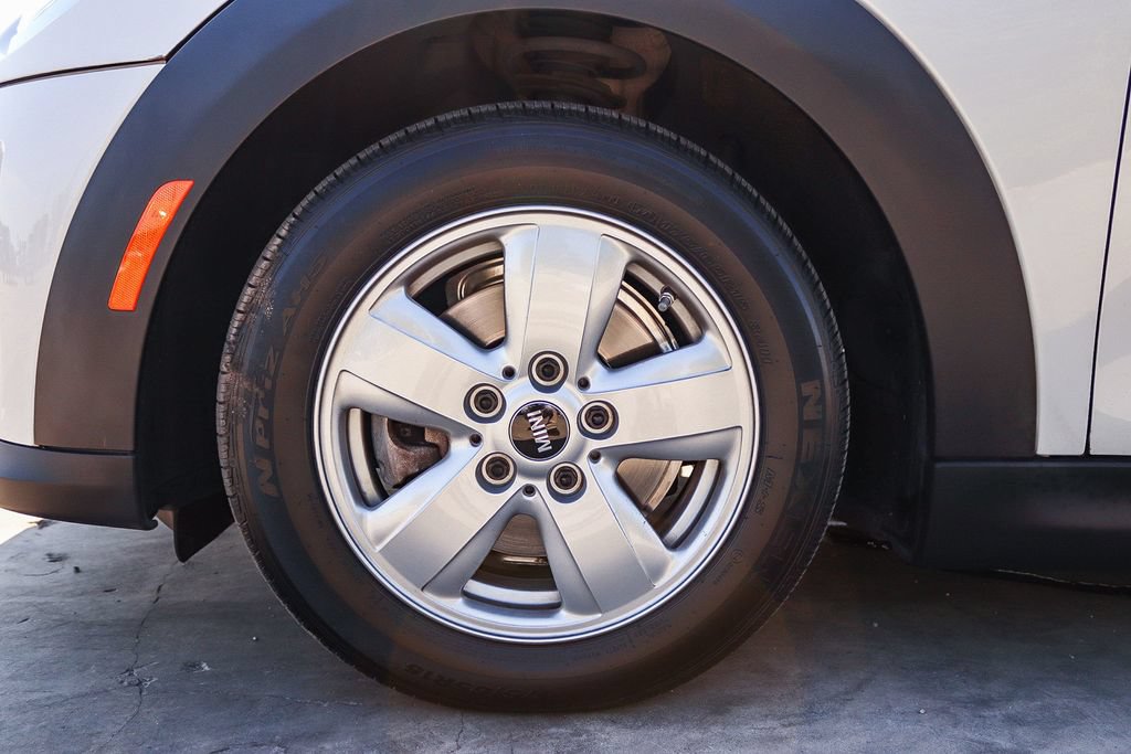Used 2024 MINI Cooper 2-Door Hardtop FWD image 15