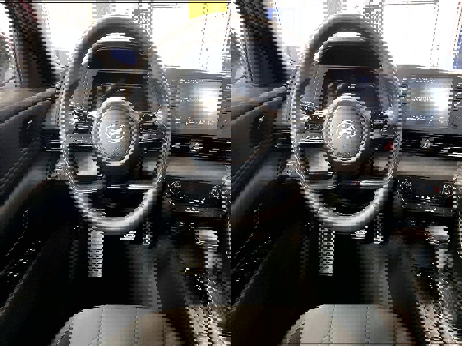 Certified 2025 Hyundai Elantra Sport image 34