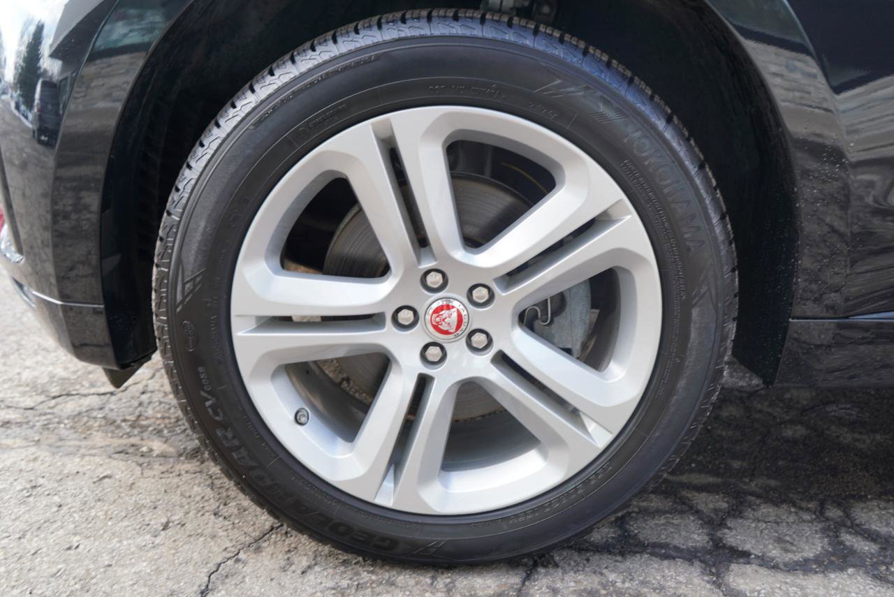 Used 2019 Jaguar F-PACE R-Sport image 16