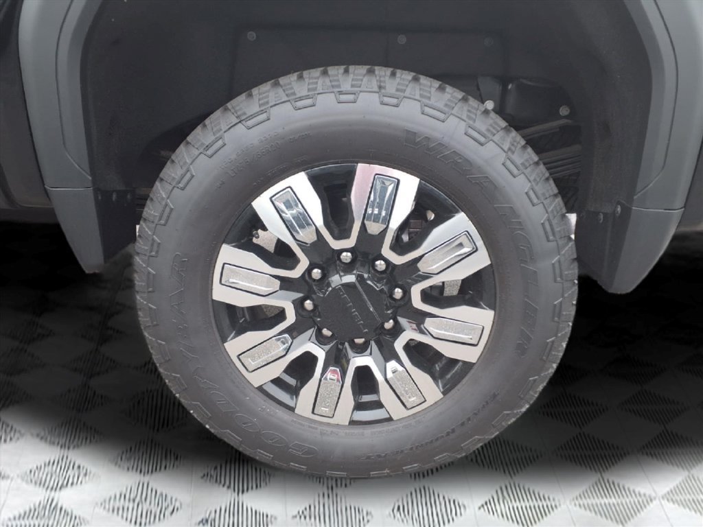 New 2026 GMC Sierra 2500 Denali w/ Denali Reserve Package AWD/4WD image 2