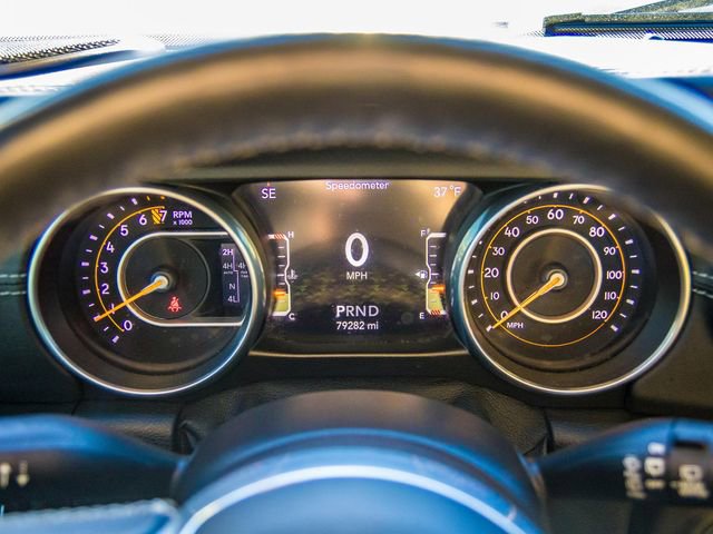 Used 2018 Jeep Wrangler Unlimited Sahara AWD/4WD image 38