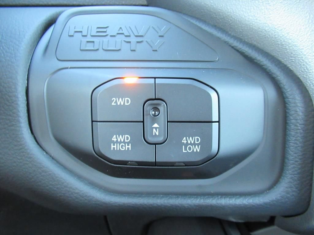New 2026 RAM 3500 Big Horn AWD/4WD image 25