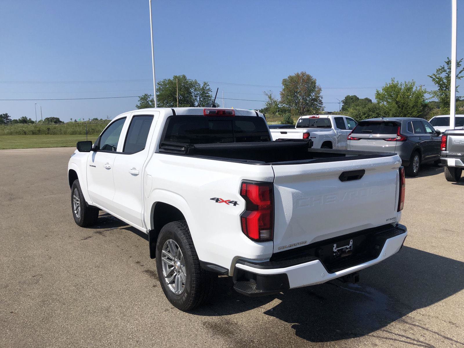 Used 2026 Chevrolet Colorado LT w/ LT Convenience Package AWD/4WD image 5