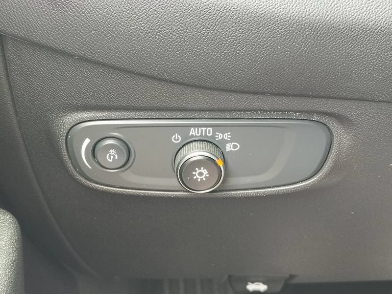 Used 2024 Chevrolet Equinox LT AWD/4WD image 25