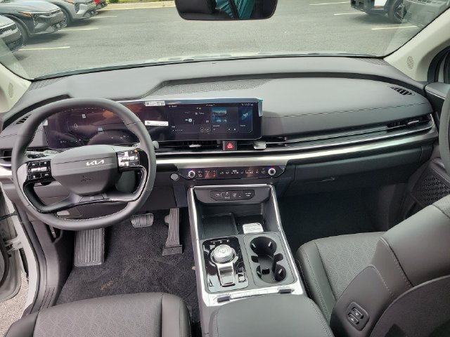 New 2027 Kia Carnival SX w/ Dark Edition Package FWD image 23