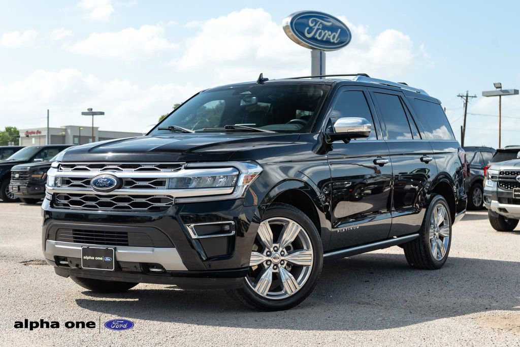 Used 2023 Ford Expedition Platinum AWD/4WD image 1
