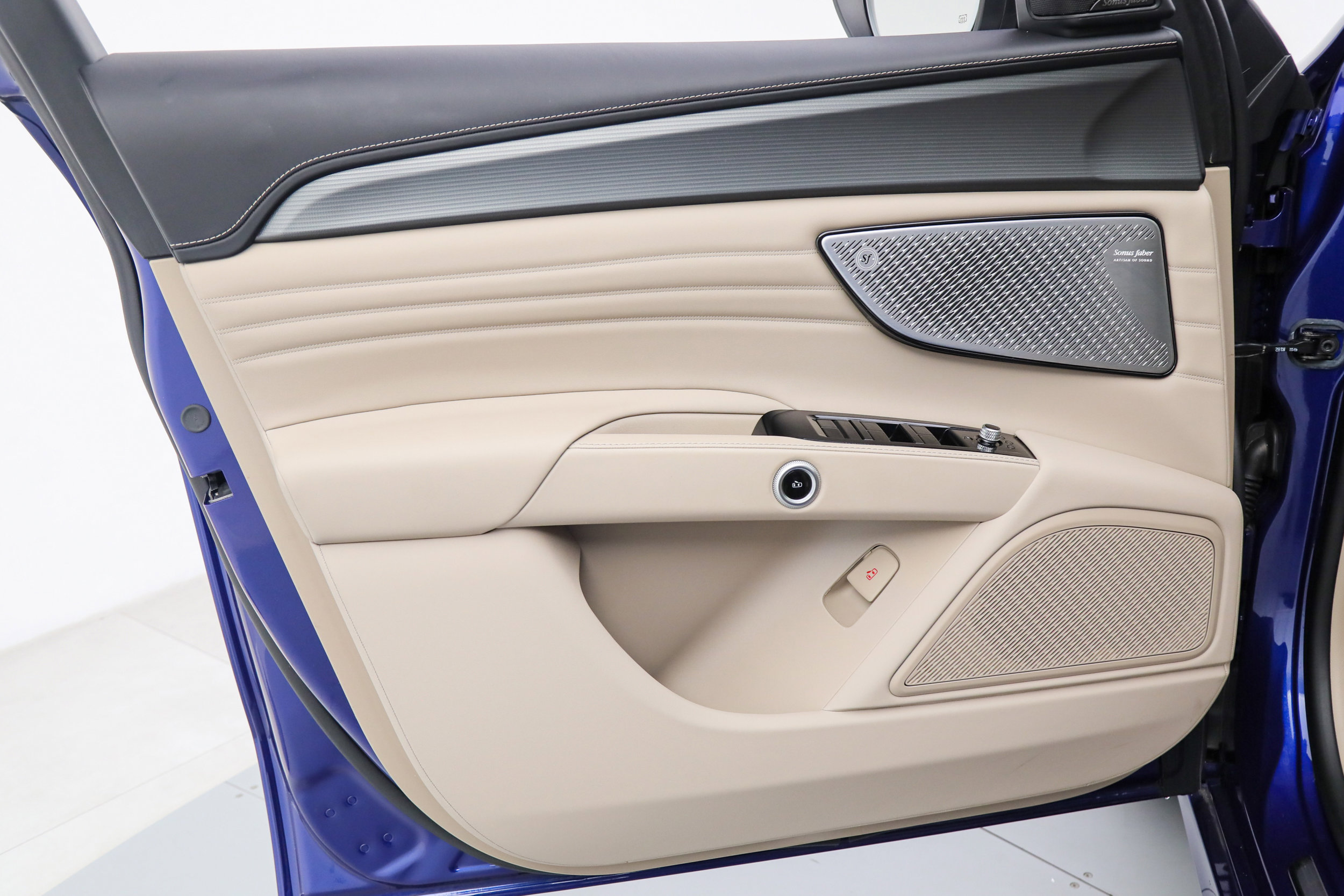 Used 2023 Maserati Grecale Modena AWD/4WD image 15