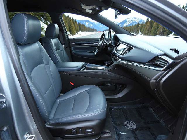 Used 2023 Buick Enclave Essence image 21