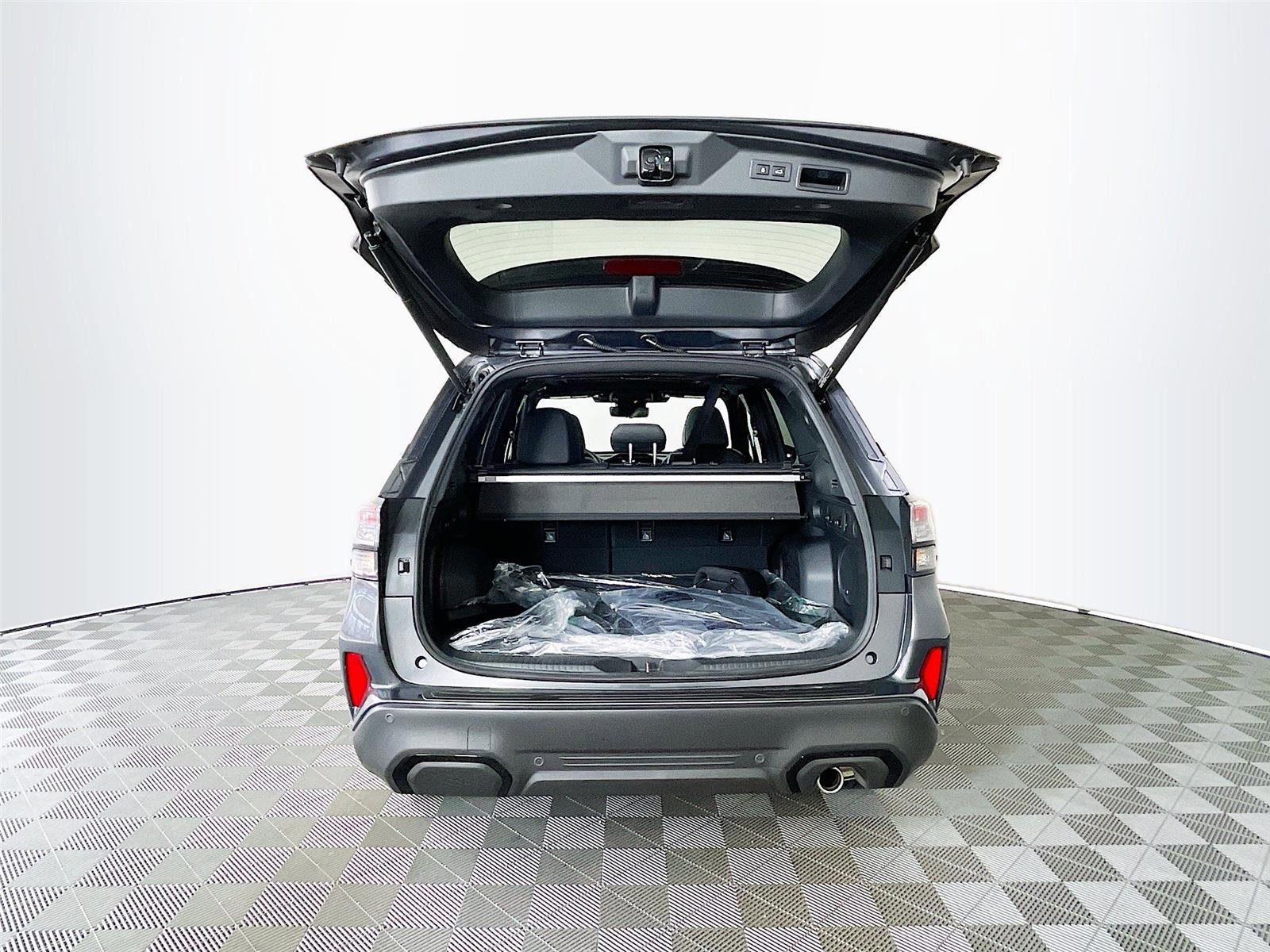 Certified 2025 Subaru Forester Touring w/ Protection Package image 32