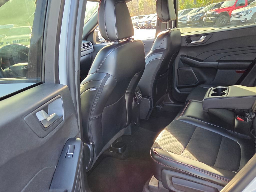 Used 2025 Ford Escape ST-Line image 7